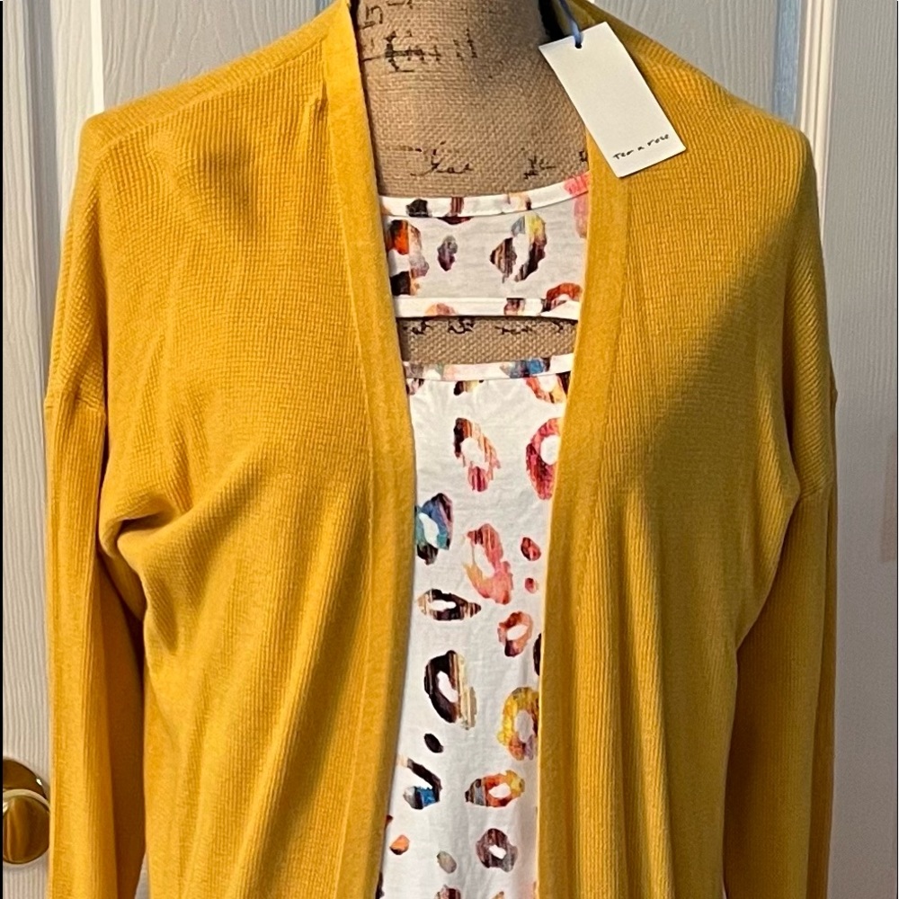 NWT Tea n Rose Cardigan